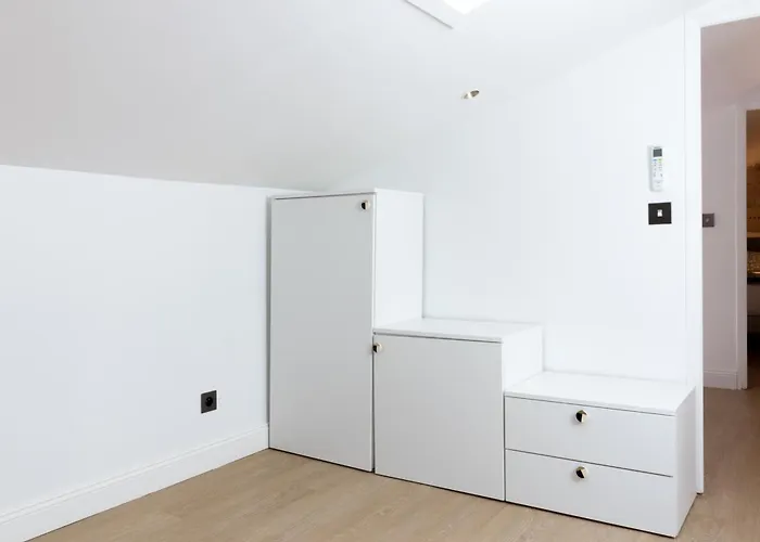 Angleterre 6 - Centre - 3 Pieces Duplex * 니스