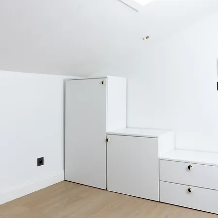 Angleterre 6 - Centre - 3 Pieces Duplex * Nizza